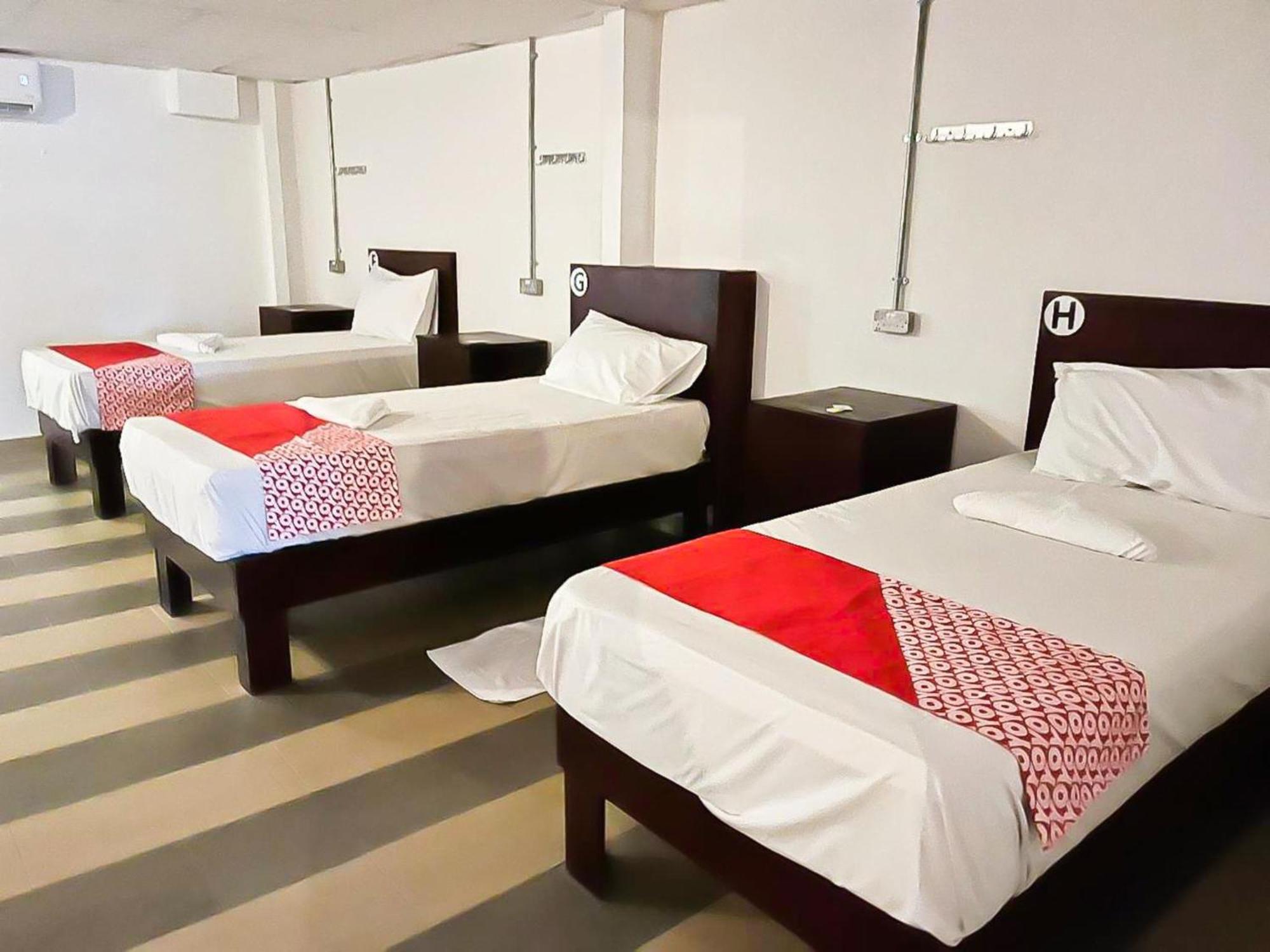 קואלה לומפור Super Oyo 90572 J Hotel Masjid India מראה חיצוני תמונה