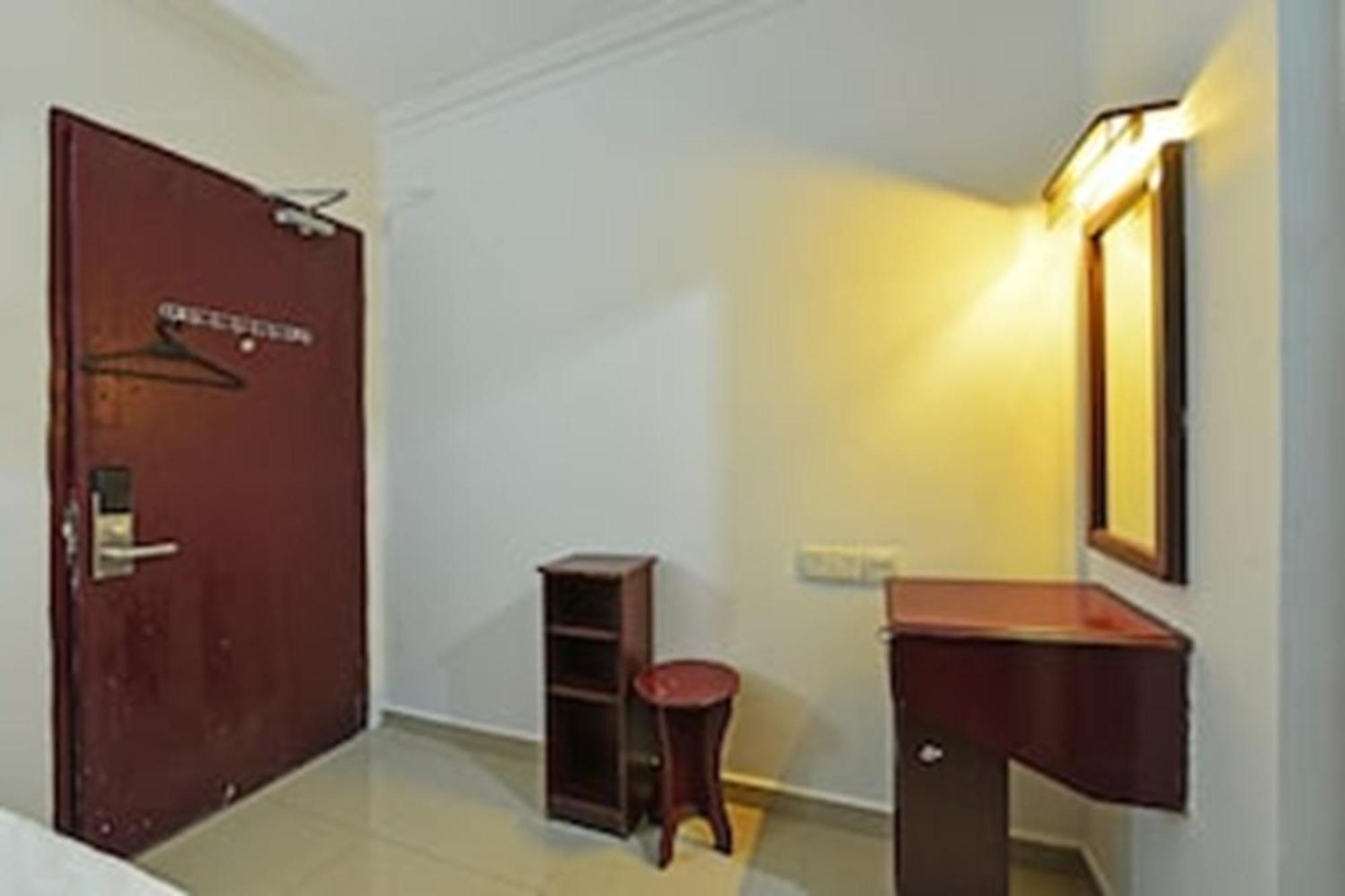 קואלה לומפור Super Oyo 90572 J Hotel Masjid India מראה חיצוני תמונה